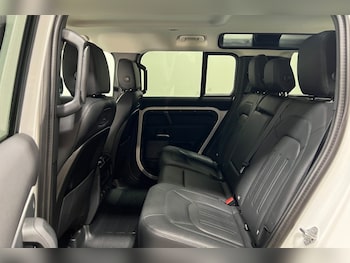 Used Land Rover Defender 2022 for sale - 77326448: Photo