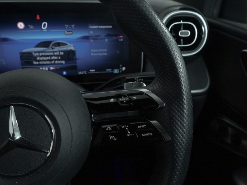 Used Mercedes-Benz GLC 2023 for sale - 76982009: Photo 30