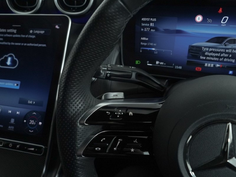 Used Mercedes-Benz GLC 2023 for sale - 76982009: Photo 32