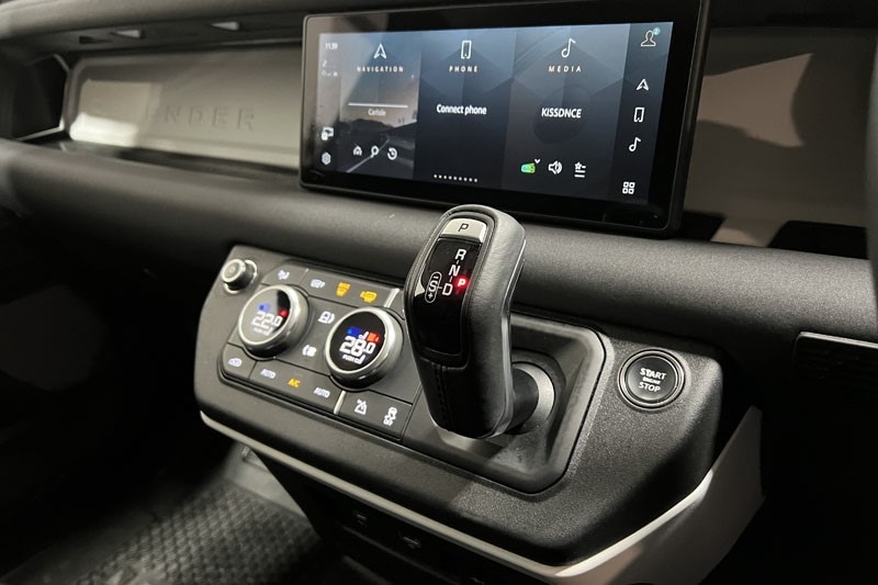 Used Land Rover Defender 2022 for sale - 77225280: Photo 14