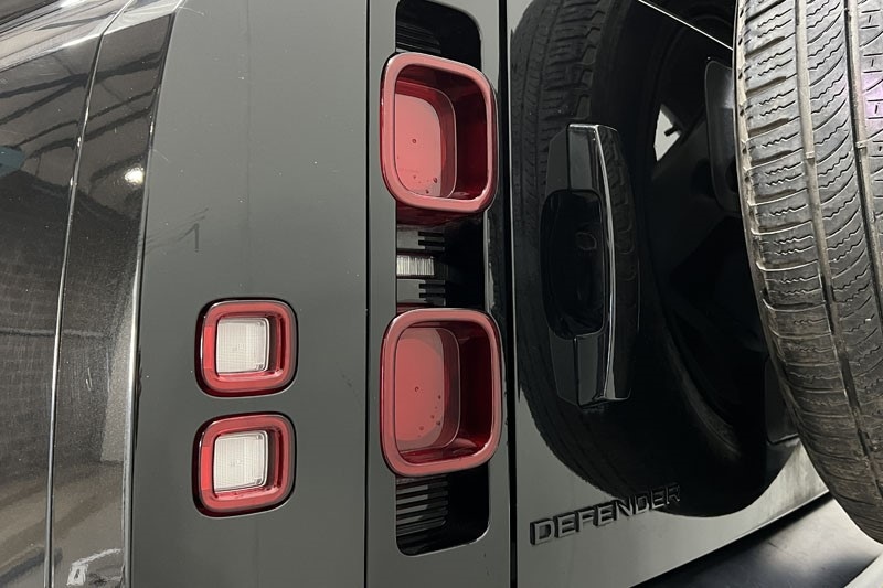 Used Land Rover Defender 2022 for sale - 77225280: Photo 19