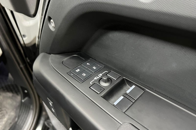 Used Land Rover Defender 2022 for sale - 77225280: Photo 27