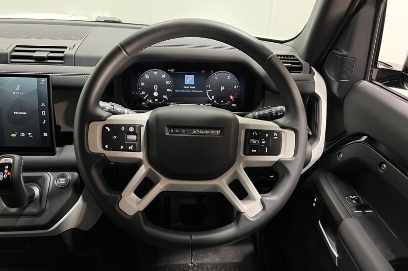 Used Land Rover Defender 2025 for sale - 77033009: Photo 15