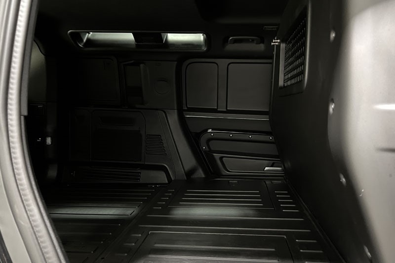 Used Land Rover Defender 2025 for sale - 77033009: Photo 25