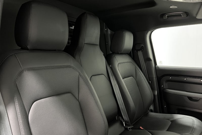 Used Land Rover Defender 2025 for sale - 77033009: Photo 27