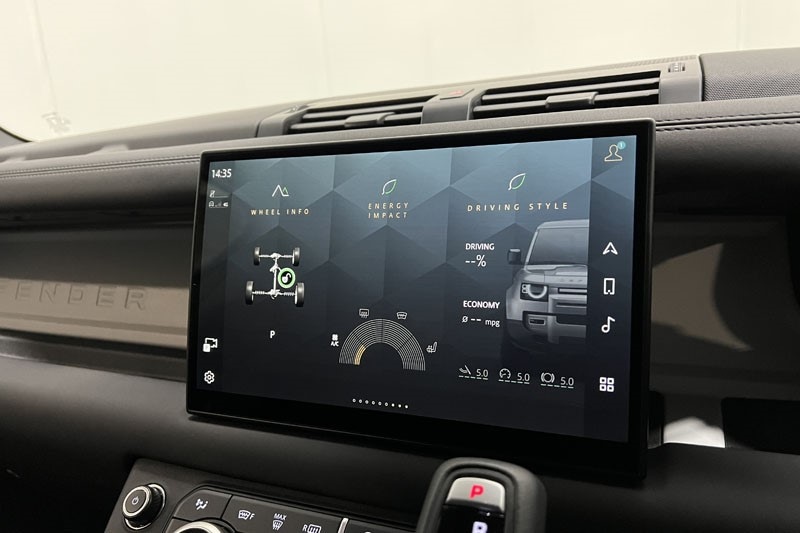 Used Land Rover Defender 2025 for sale - 77033009: Photo 37