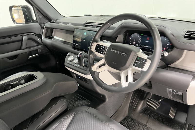 Used Land Rover Defender 2025 for sale - 77033009: Photo 9