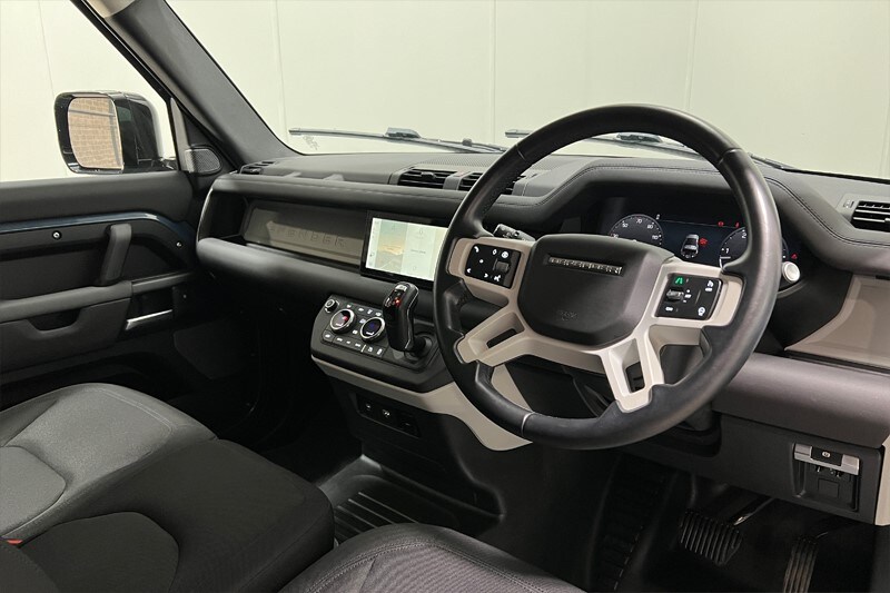 Used Land Rover Defender 2024 for sale - 77570195: Photo 10