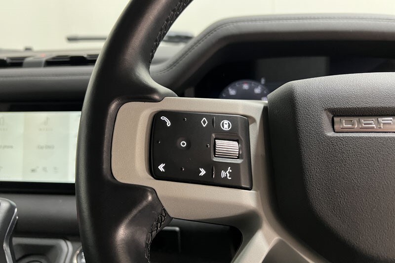 Used Land Rover Defender 2024 for sale - 77570195: Photo 30