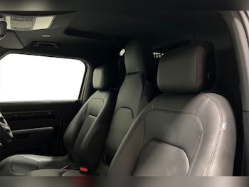 Used Land Rover Defender 2024 for sale - 79087932: Photo
