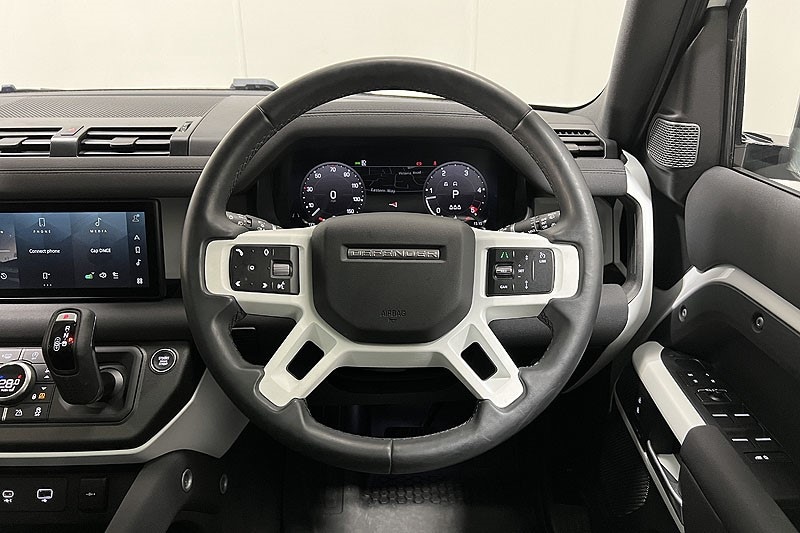 Used Land Rover Defender 2022 for sale - 77834052: Photo 15