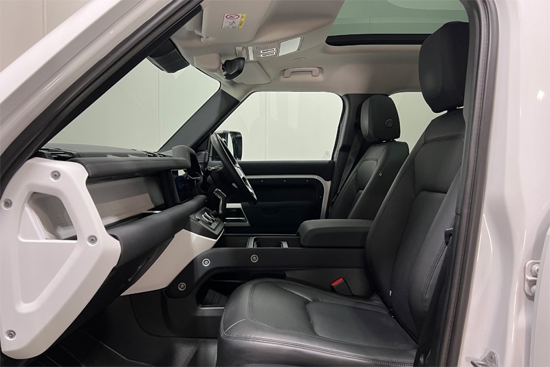 Used Land Rover Defender 2022 for sale - 77834052: Photo 3