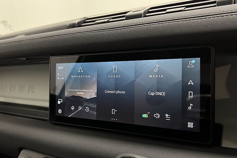 Used Land Rover Defender 2022 for sale - 77834052: Photo 32