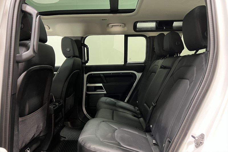 Used Land Rover Defender 2022 for sale - 77834052: Photo 4