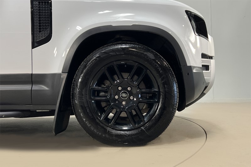 Used Land Rover Defender 2022 for sale - 77834052: Photo 8