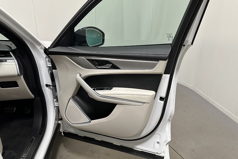 Used Jaguar F-Pace 2022 for sale - 77844770: Photo 21