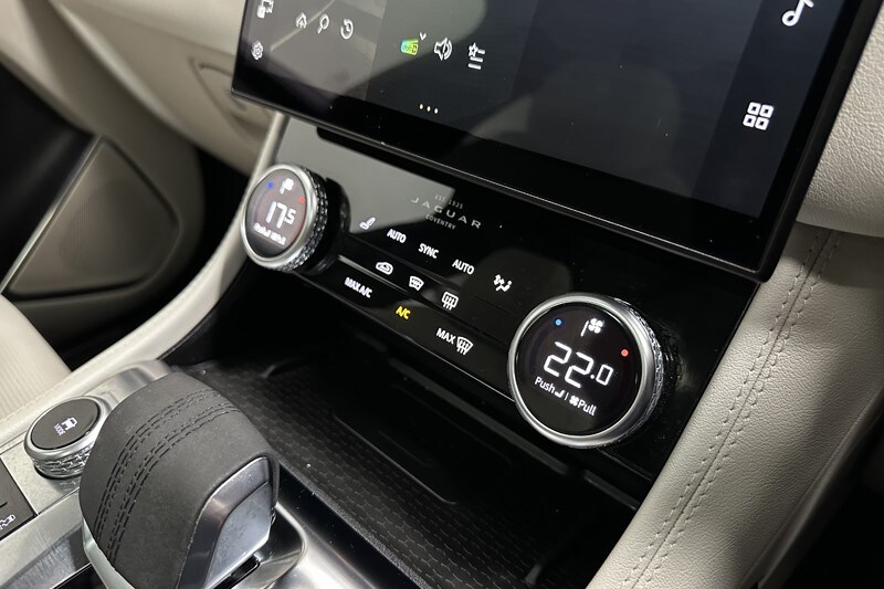 Used Jaguar F-Pace 2022 for sale - 77844770: Photo 32