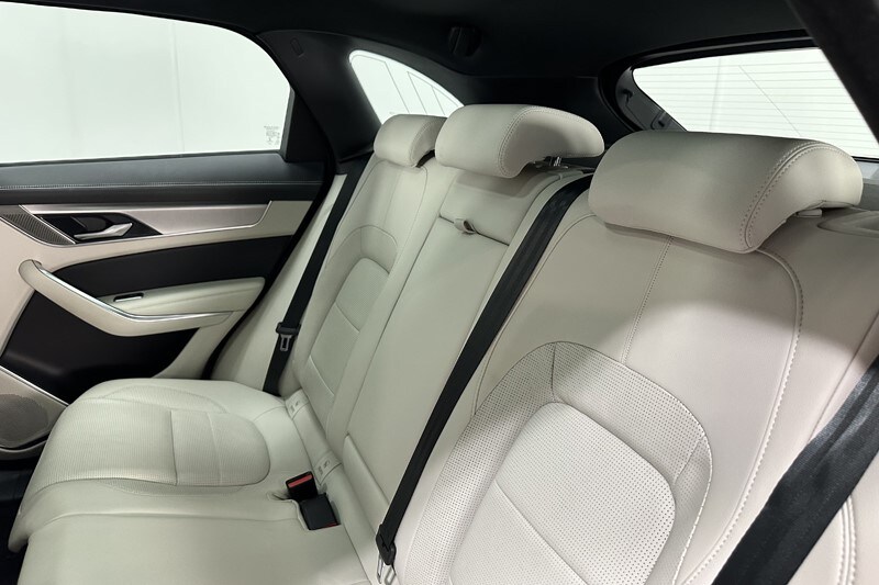 Used Jaguar F-Pace 2022 for sale - 77844770: Photo 41