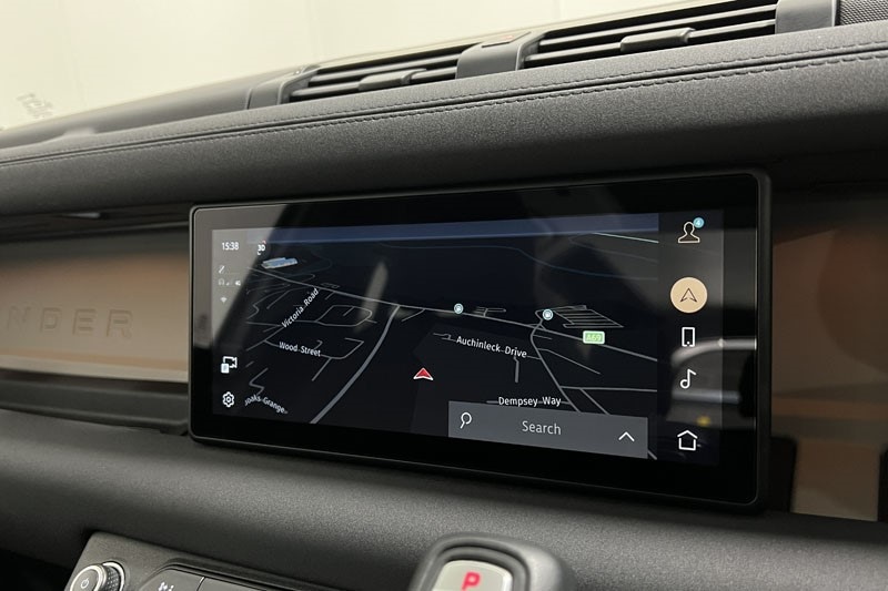 Used Land Rover Defender 2022 for sale - 77834044: Photo 11