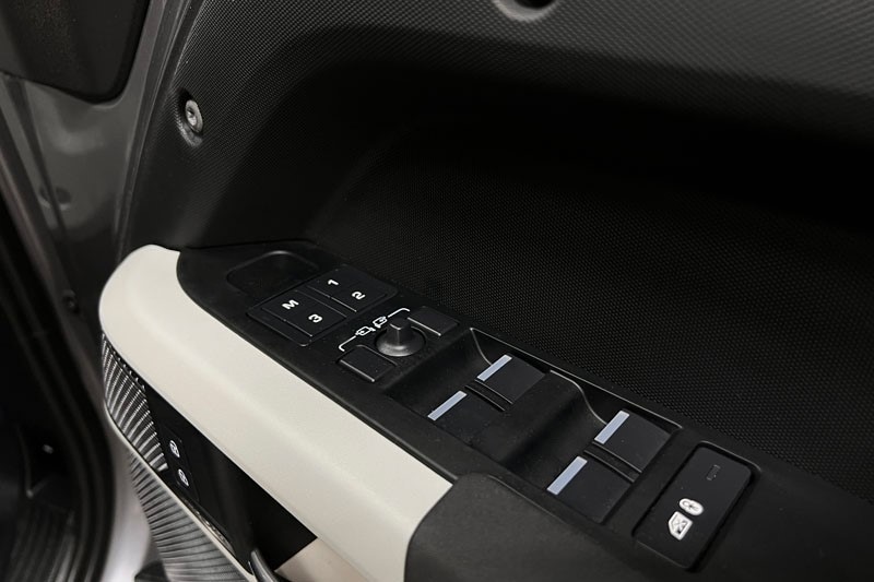 Used Land Rover Defender 2022 for sale - 77834044: Photo 23