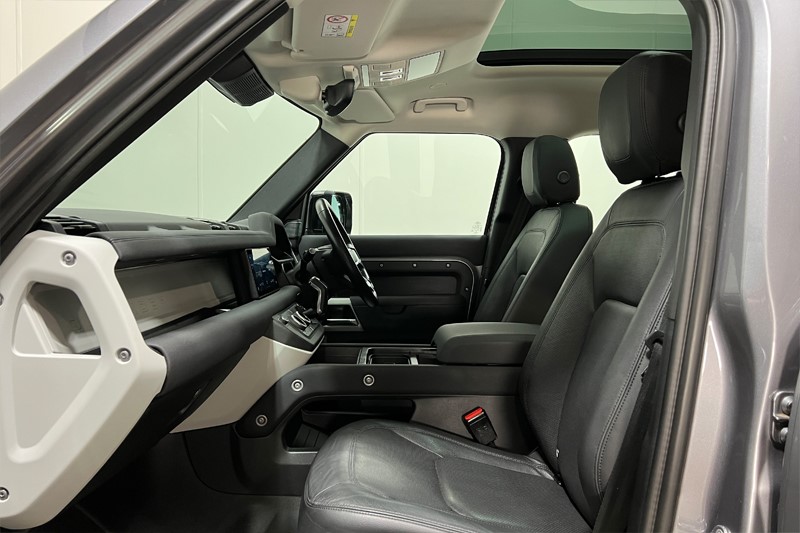 Used Land Rover Defender 2022 for sale - 77834044: Photo 3