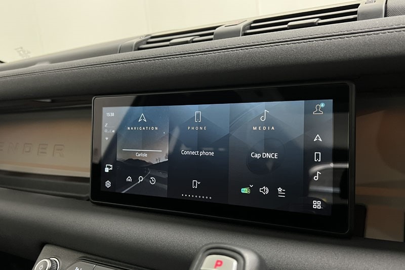 Used Land Rover Defender 2022 for sale - 77834044: Photo 32