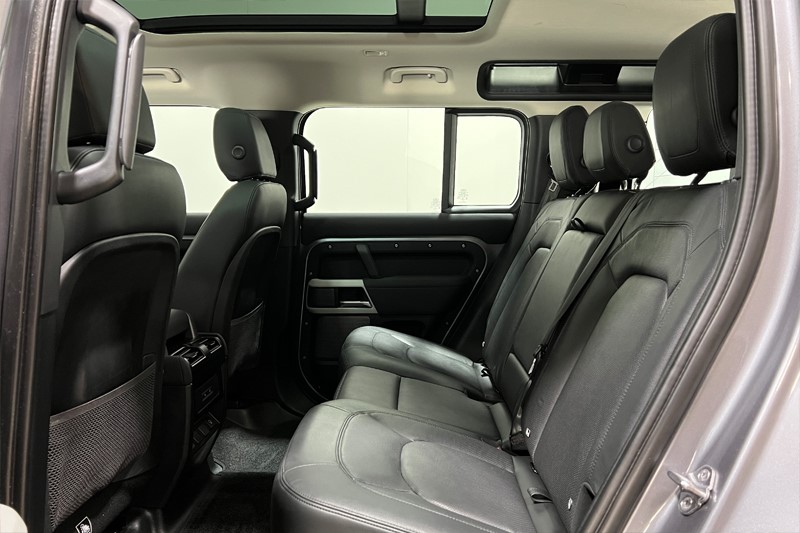 Used Land Rover Defender 2022 for sale - 77834044: Photo 4