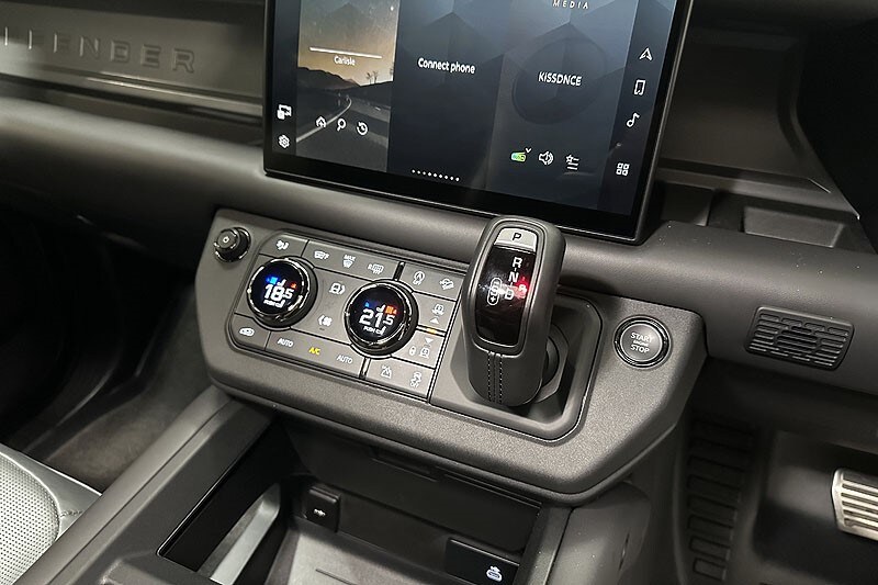 Used Land Rover Defender 2025 for sale - 76982444: Photo 13