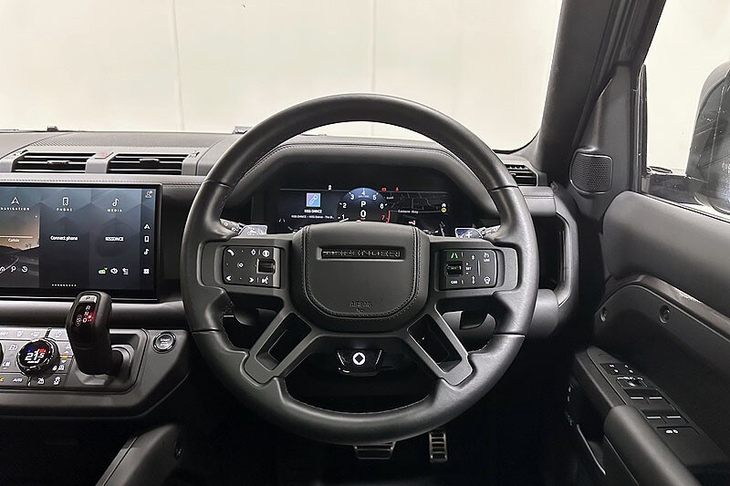 Used Land Rover Defender 2025 for sale - 76982444: Photo 15