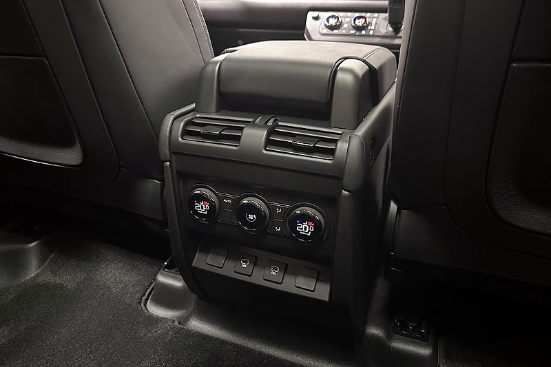 Used Land Rover Defender 2025 for sale - 76982444: Photo 18