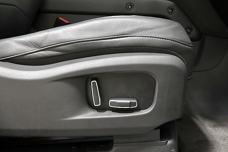 Used Land Rover Defender 2025 for sale - 76982444: Photo 25