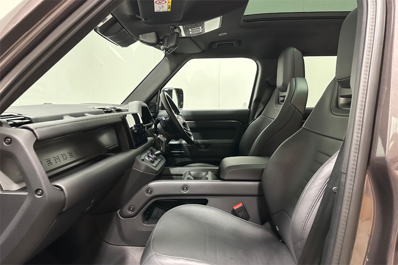 Used Land Rover Defender 2025 for sale - 76982444: Photo 3