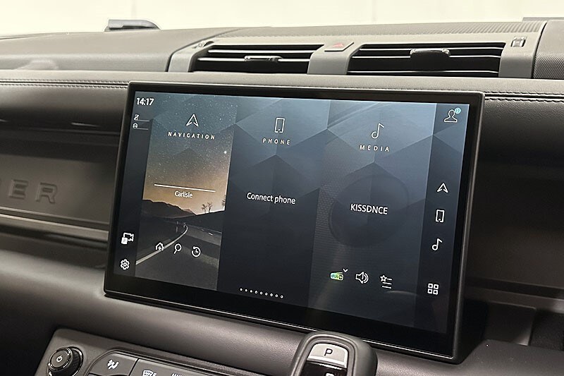 Used Land Rover Defender 2025 for sale - 76982444: Photo 32