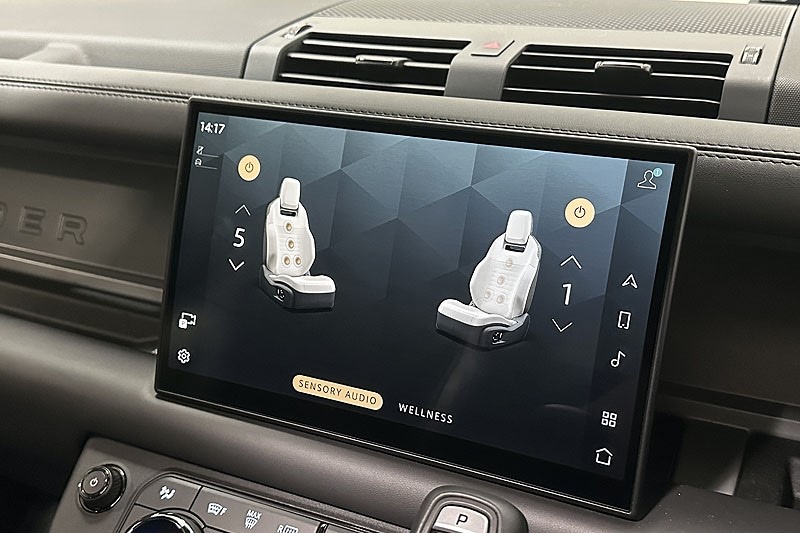 Used Land Rover Defender 2025 for sale - 76982444: Photo 40