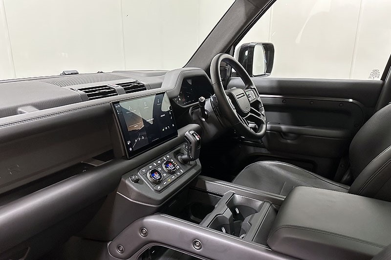 Used Land Rover Defender 2025 for sale - 76982444: Photo 45