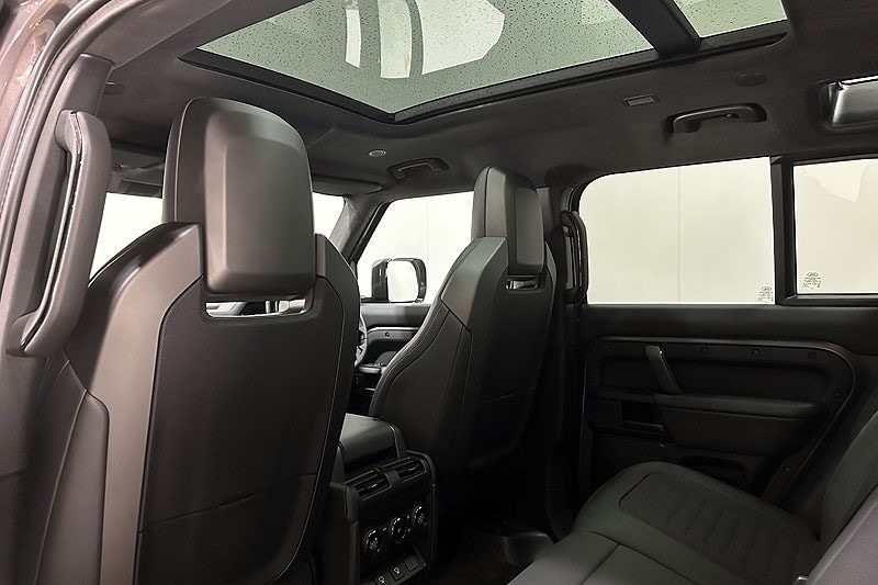 Used Land Rover Defender 2025 for sale - 76982444: Photo 49