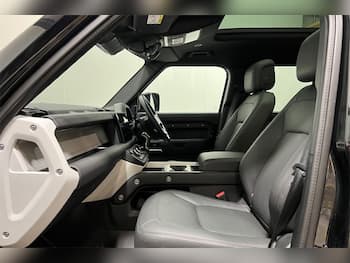 Used Land Rover Defender 2025 for sale - 79868691: Photo