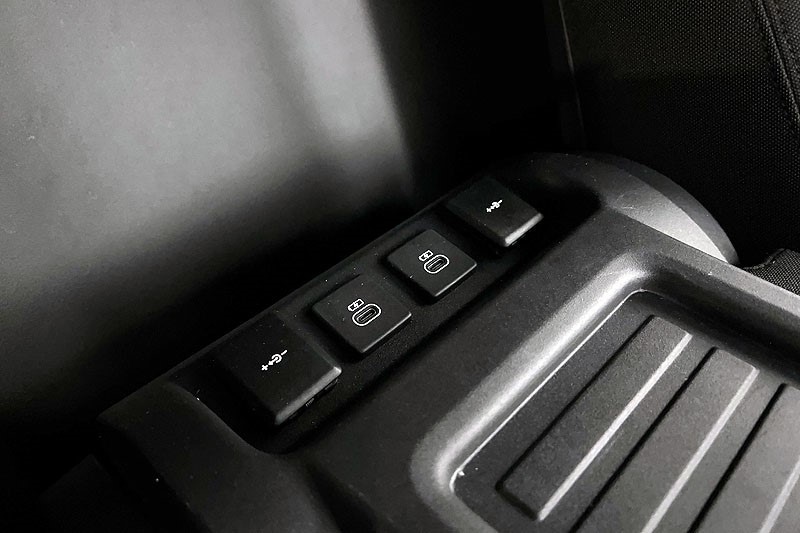 Used Land Rover Defender 2024 for sale - 78179972: Photo 30