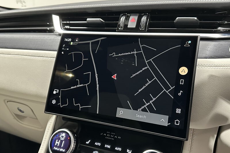 Used Jaguar F-Pace 2024 for sale - 76982339: Photo 11