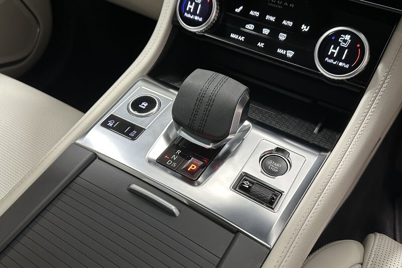 Used Jaguar F-Pace 2024 for sale - 76982339: Photo 13