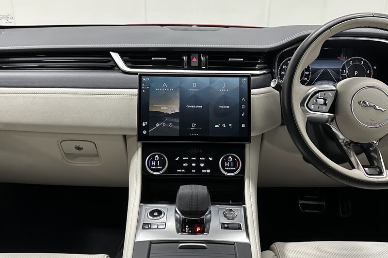 Used Jaguar F-Pace 2024 for sale - 76982339: Photo 14