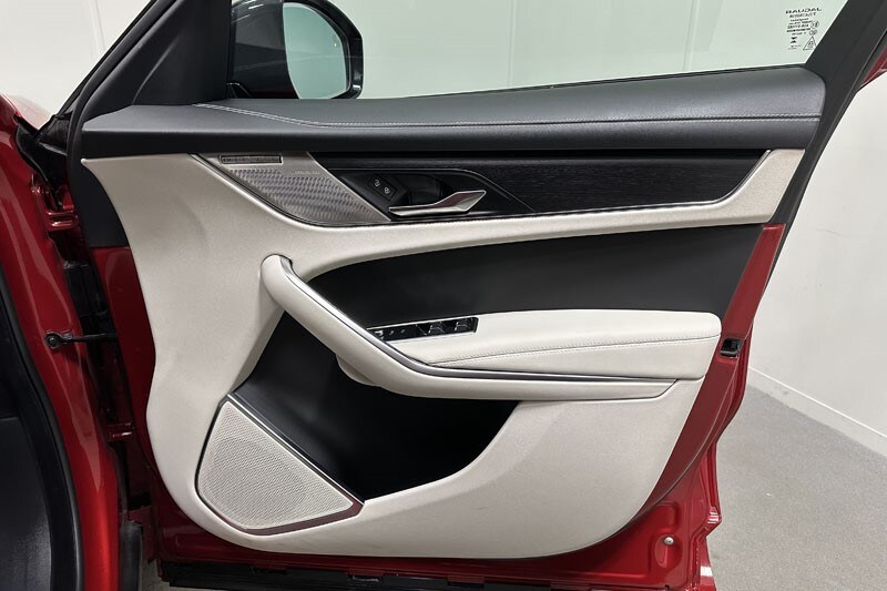 Used Jaguar F-Pace 2024 for sale - 76982339: Photo 21