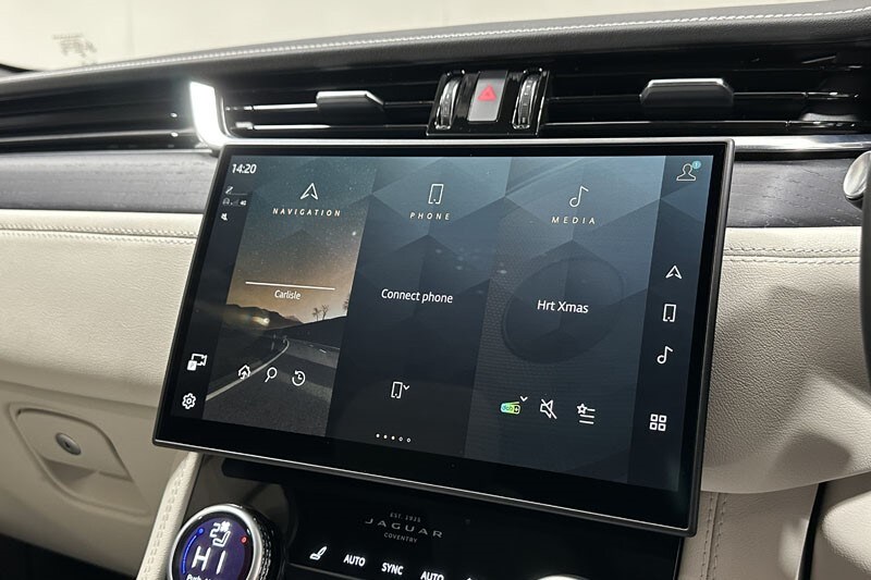 Used Jaguar F-Pace 2024 for sale - 76982339: Photo 31