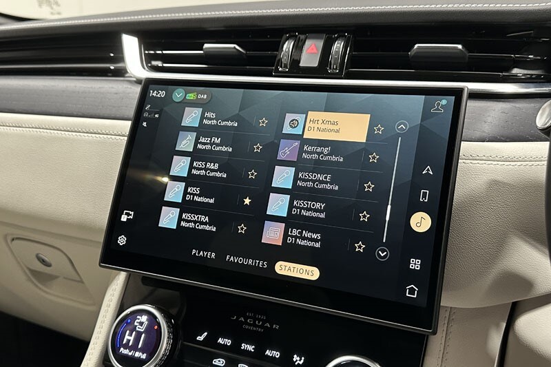 Used Jaguar F-Pace 2024 for sale - 76982339: Photo 32