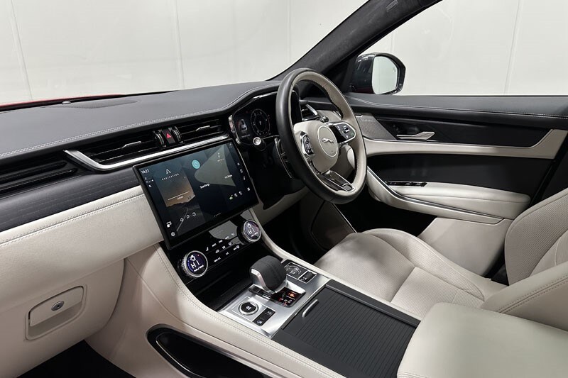 Used Jaguar F-Pace 2024 for sale - 76982339: Photo 40