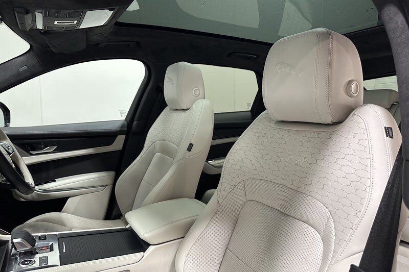 Used Jaguar F-Pace 2024 for sale - 76982339: Photo 41