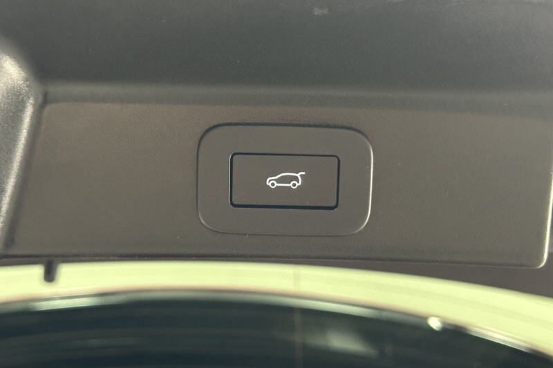 Used Jaguar F-Pace 2024 for sale - 76982339: Photo 48