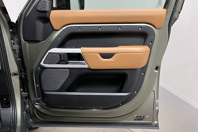 Used Land Rover Defender 2024 for sale - 77504494: Photo 21