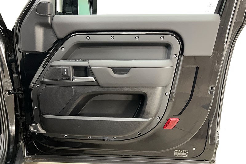 Used Land Rover Defender 2025 for sale - 78067123: Photo 22