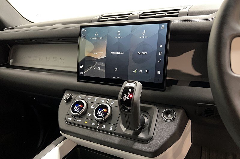 Used Land Rover Defender 2025 for sale - 78067123: Photo 32